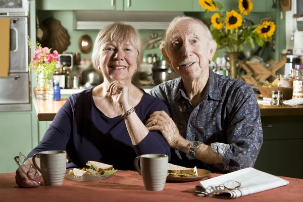 Ritratto di coppia anziana — Foto Stock