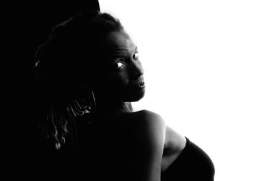 Güzel Afrikalı Amerikalı kadın.