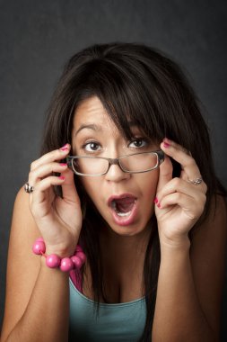 Güzel kadın nefes nefese