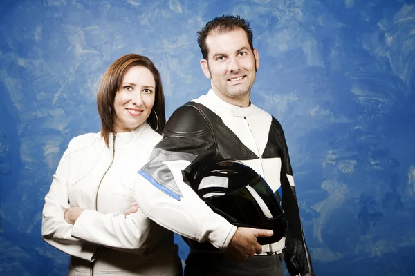 Paar in Motorrad-Lederkleidung — Stockfoto