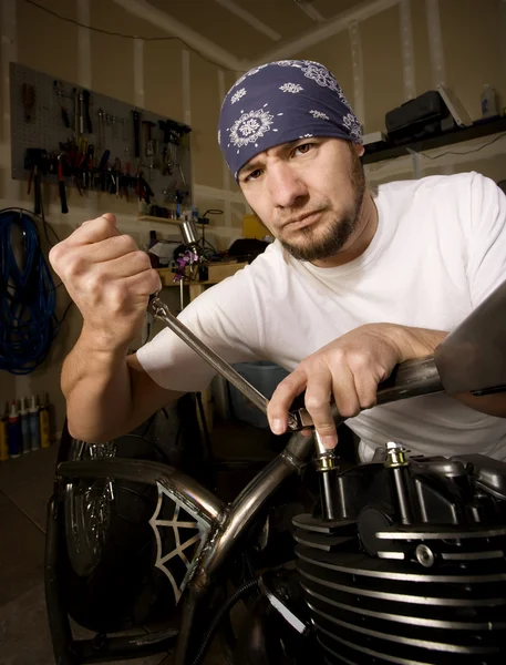 Hispanic Mechanic — Stock Photo, Image