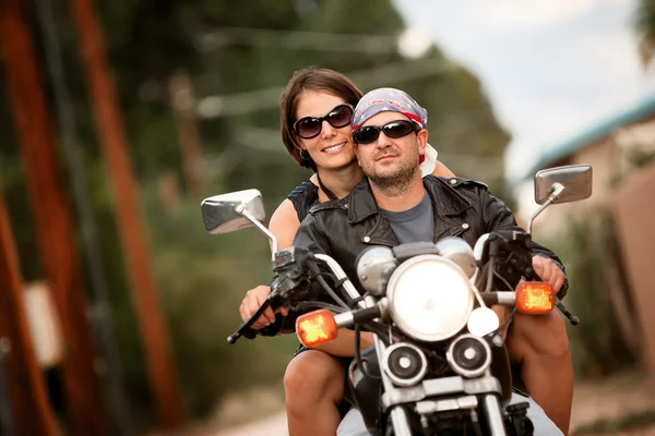 Man and Woman on Motorcycle — Stock Photo, Image