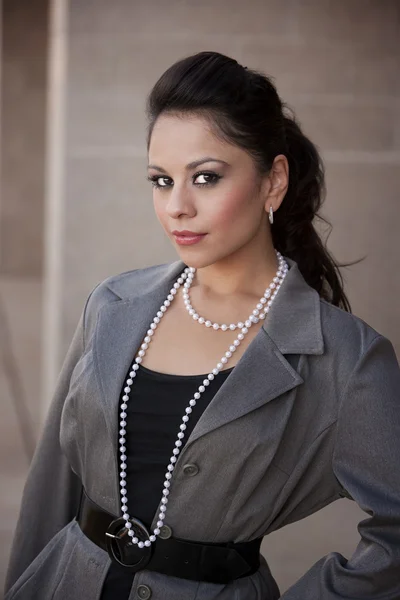 Pretty Hispanic Businesswoman — Stock Photo, Image