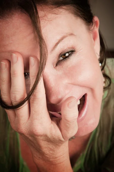 Mooie vrouw lachen — Stockfoto