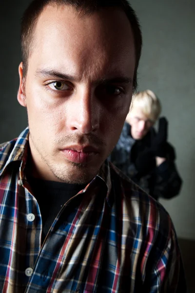 Man being stalked by criminal — Stock Photo, Image