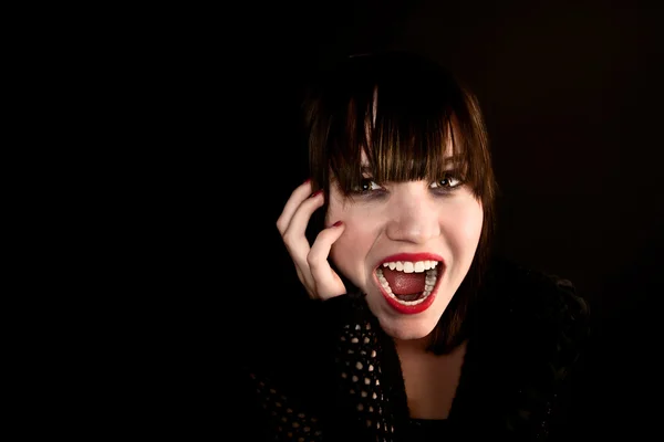 Jonge goth vrouw schreeuwen — Stockfoto