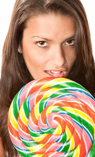 सुंदर युवा हिस्पैनिक महिला के साथ lollipop — स्टॉक फ़ोटो, इमेज