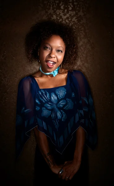 Mulher afro-americana bonita — Fotografia de Stock