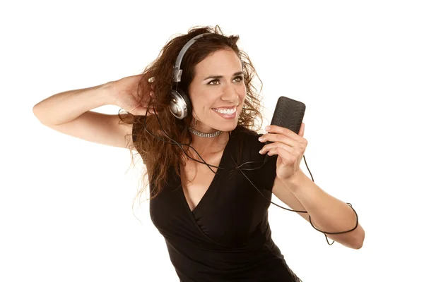 Mujer bonita con dispositivo de audio portátil — Foto de Stock