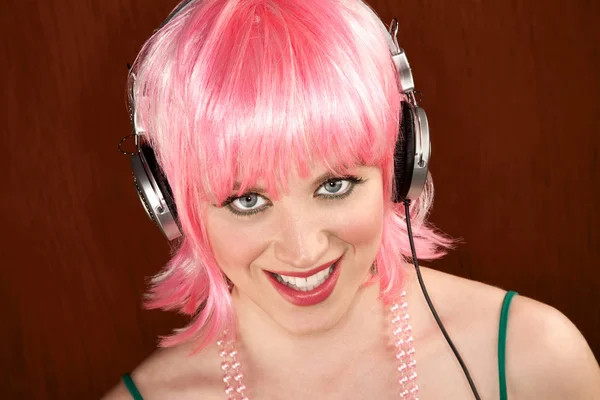 분홍색 머리를 가진 디스코 여자 — 스톡 사진