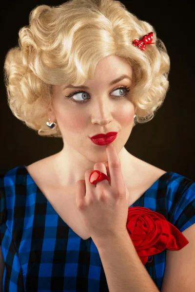 Pretty Retro Blonde Woman — Stock Photo, Image