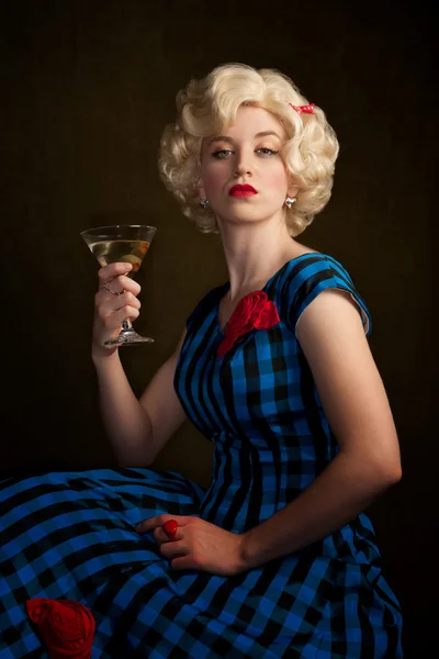 Pretty Retro Blonde Woman with Martini — Stock Photo, Image
