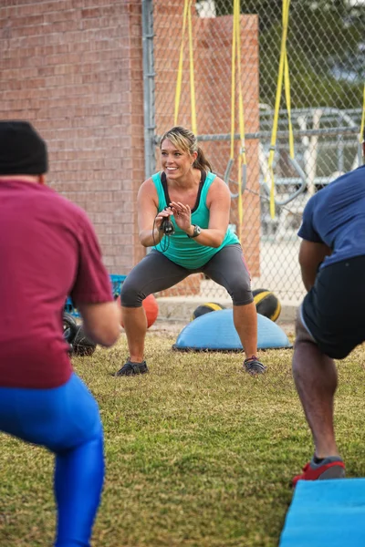 Instrutor de Fitness alegre — Fotografia de Stock