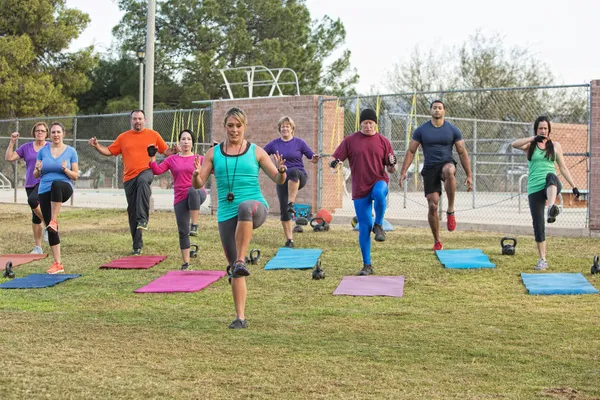 Grupo de Adultos Ejercicio — Foto de Stock