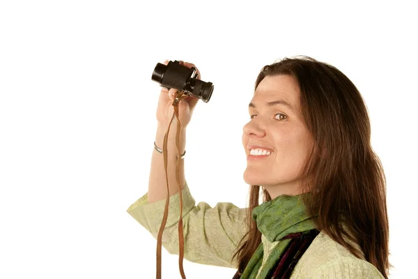 Mujer que usa binoculares — Foto de Stock
