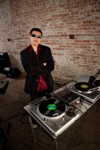 Cool Dj pose — Stockfoto