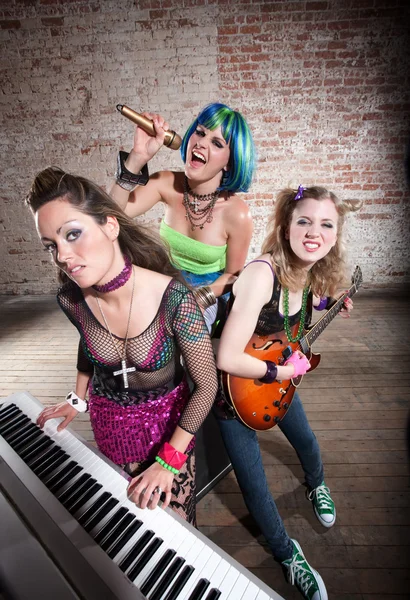 Женская панк-рок-группа — стоковое фото