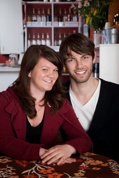 Pareja sonriente — Foto de Stock