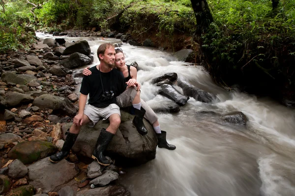 European and American couple in Costa Rica — Stock Photo, Image