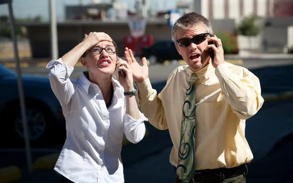 Pareja muestra descontento con la conversación . —  Fotos de Stock