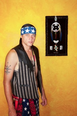 Kişisel sanat ile yakışıklı adam