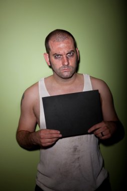 mugshot kızgın adam