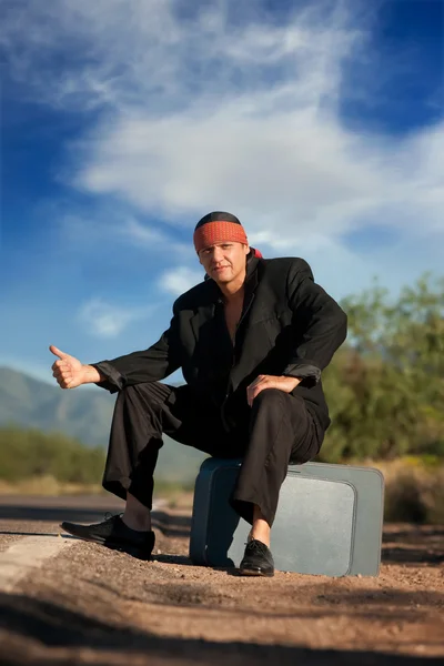 道路の側で先住民族の男 — ストック写真