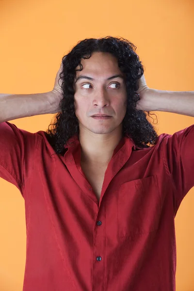 Man covering his ears — Stock Photo, Image