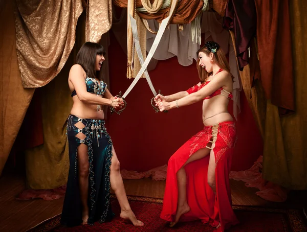 Beautiful Belly Dancers With Swords — Stock Photo, Image