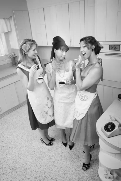 Three Women Gossiping — Stock Photo, Image