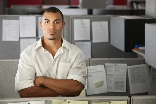 Trabajador de oficina seguro — Foto de Stock