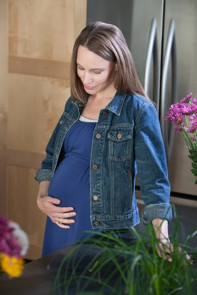 Pregnant Woman — Stock Photo, Image