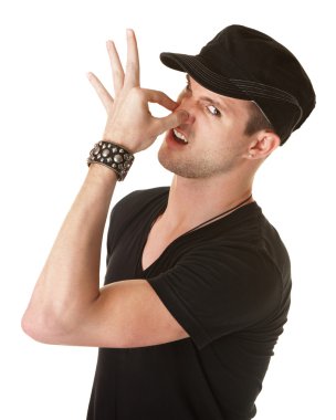 adam burnunu pinching