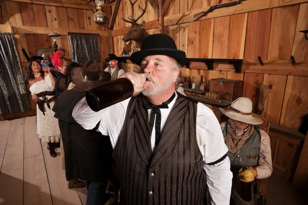 Thirsty Drunkard in Saloon — Stock Photo, Image