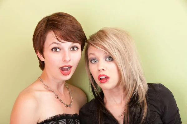 Surprised young punky looking girls — Stock Photo, Image