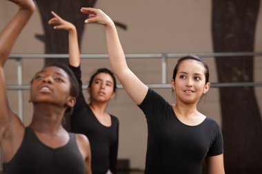 Genç dansçılar practing