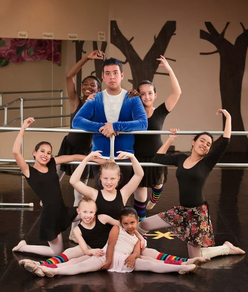 Grupo en Clase de Ballet —  Fotos de Stock