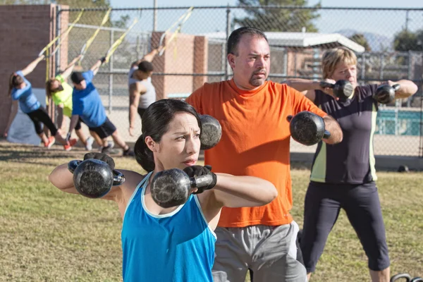 Erkek ve kadın fitness çizme kamp — Stok fotoğraf