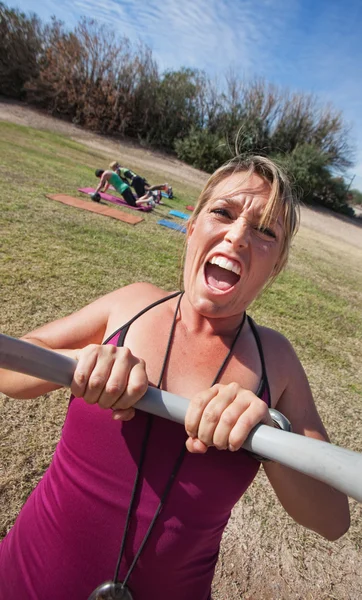 Křičí instruktor fitness — Stock fotografie