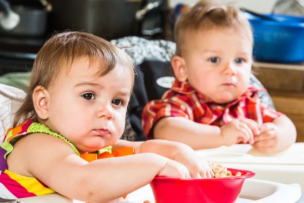 Babies Eat Breakfast — Stock Photo, Image