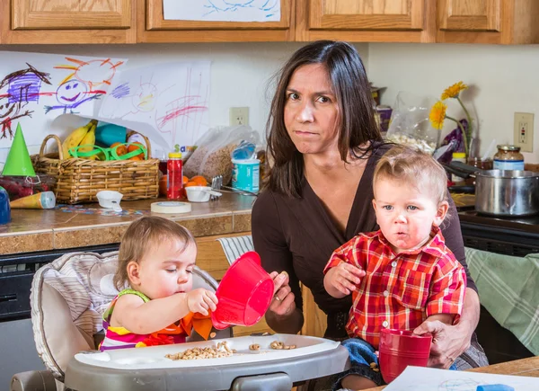 Stressed Out Mother — Stock Photo, Image