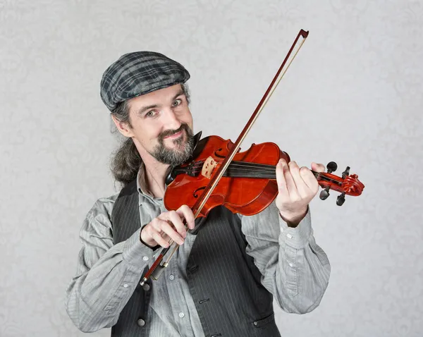 Sorrindo Irish Fiddler Executando — Fotografia de Stock