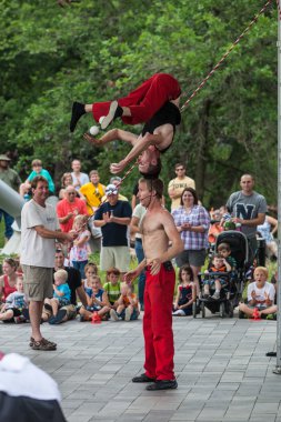 akrobatlar, Iowa eyalet fuarında