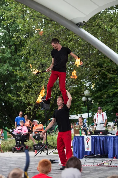 Acrobats at Iowa State Fair — Stock Photo, Image