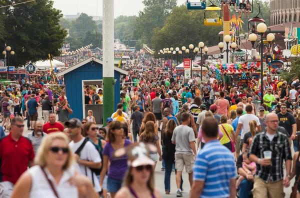 Multitud en la Feria Estatal de Iowa — Foto de Stock