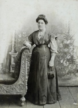 Rusya İmparatorluğu - yaklaşık 1910: yetişkin kadın vintage fotoğraf.