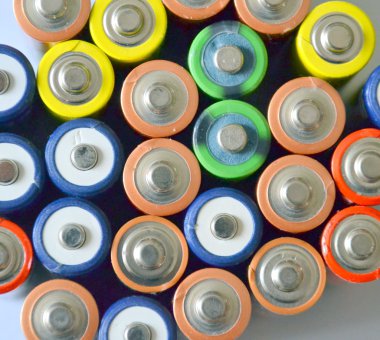 kavram arka planında piller aa