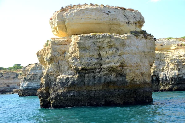 Falaises jaunes Albufeira dans l'Algarve — Photo