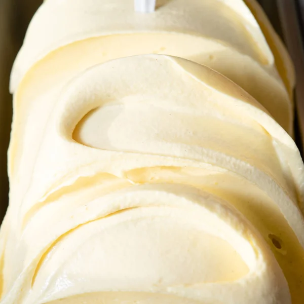 Крупным Планом Ванильного Мороженого Коробке Прилавке Кафе — стоковое фото