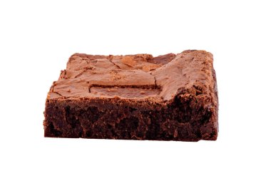 Beyaz arka planda izole edilmiş lezzetli çikolatalı pasta.